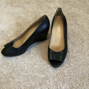 Naturalizer black wedge size 7 1/2