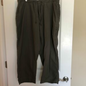 Aria green pants size 16