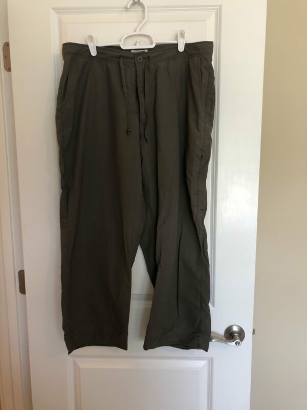 Aria green pants size 16